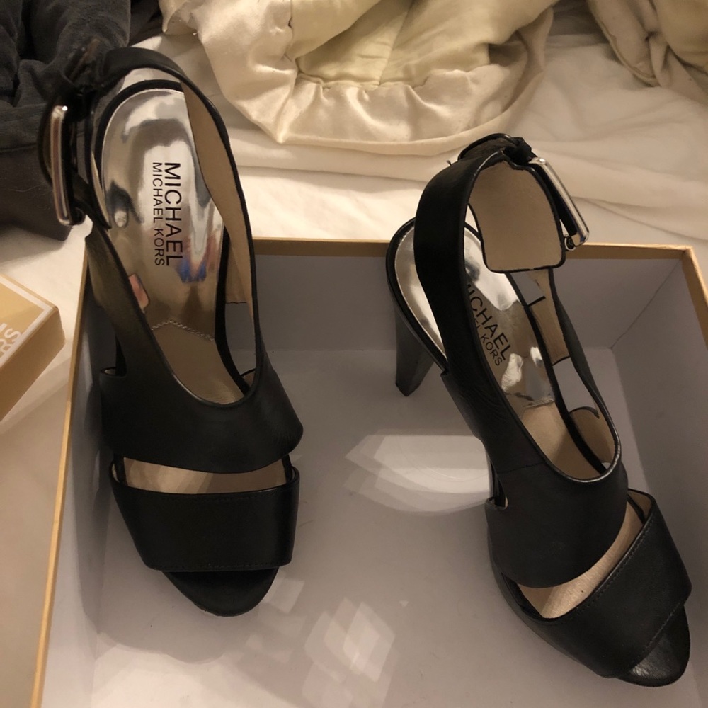 MICHAEL Michael Kors Carla Platform Black Size 7.5